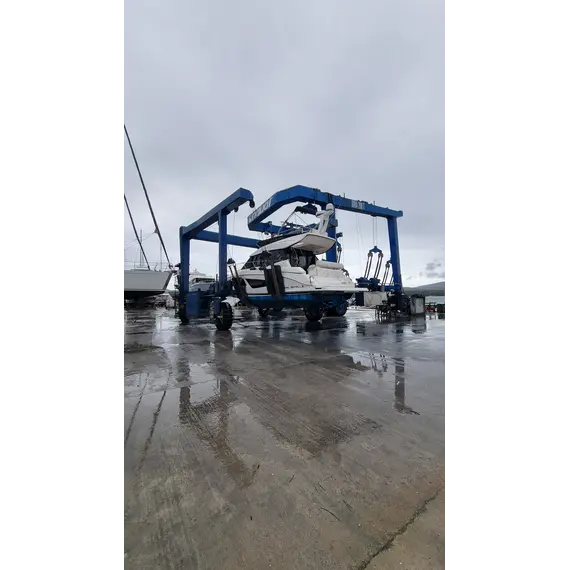 Regal 42 Fly (2021 / 2 cabins), 8 image Regal 42 Fly (2021 / 2 cabins), 8 image