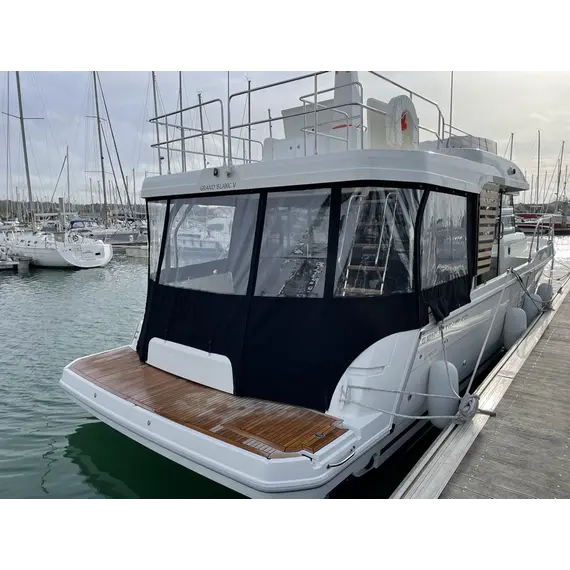 Enclos du cockpit - SWIFT TRAWLER 41 FLY (2020)