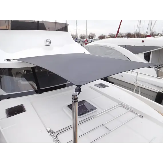 Bronzage avant au soleil - SWIFT TRAWLER 48 (2022)