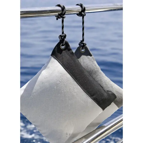 Ensemble de 2 coussins - Noir et blanc, Couleur: White and black, 2 image Ensemble de 2 coussins - Noir et blanc, Couleur: White and black, 2 image