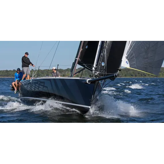 J/121, 2 image J/121, 2 image