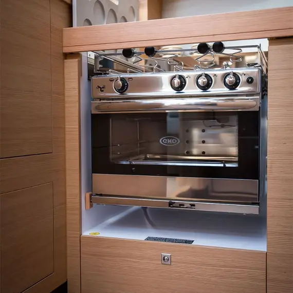 Cuisinière intégrée avec four et gril, 4 image Cuisinière intégrée avec four et gril, 4 image