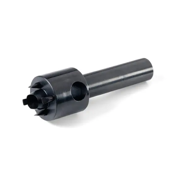 Outil de poinçonnage pour fixations