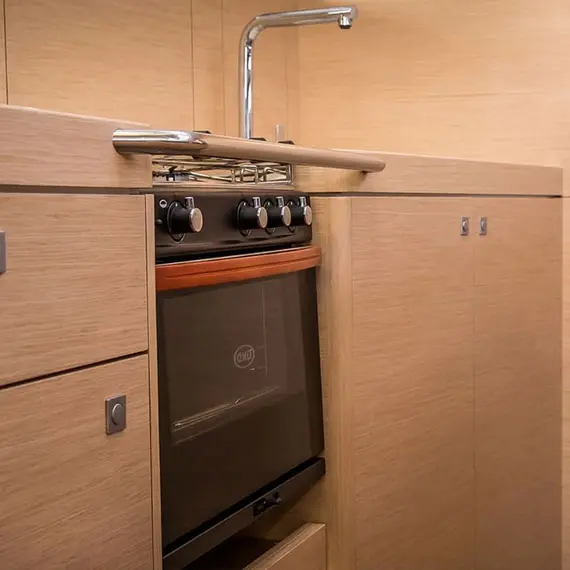 Cuisinière avec four et gril, 4 image Cuisinière avec four et gril, 4 image