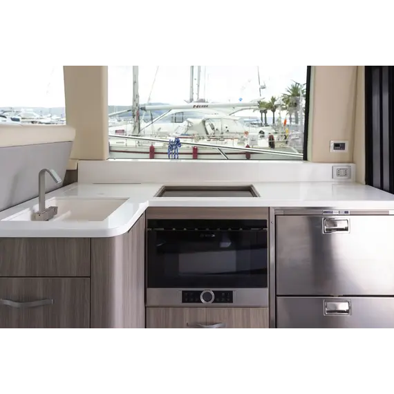 Regal 42 Fly (2021 / 2 cabins), 21 image Regal 42 Fly (2021 / 2 cabins), 21 image